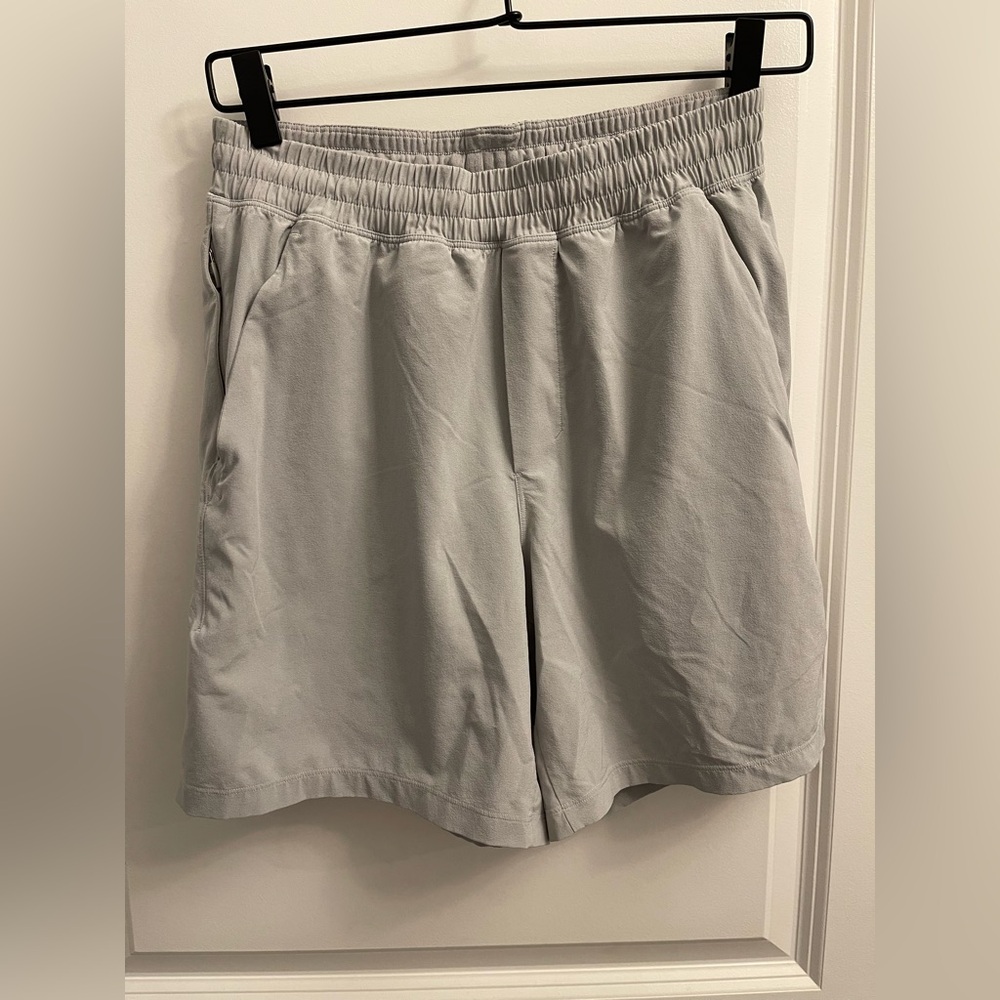 Lululemon Athletica Light Gray Shorts - Size Small 7 inch